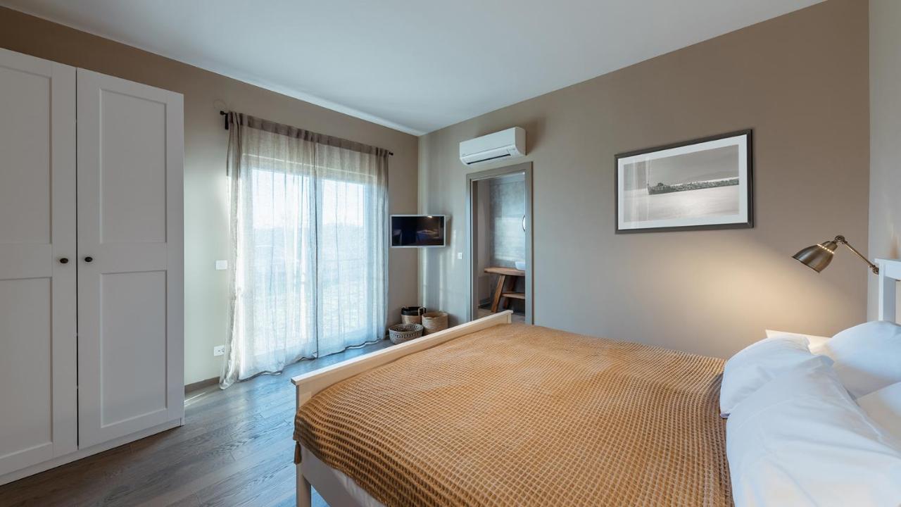 Villa & Jardin - Luxury Villa With Swimming Pool Vrh  Luaran gambar